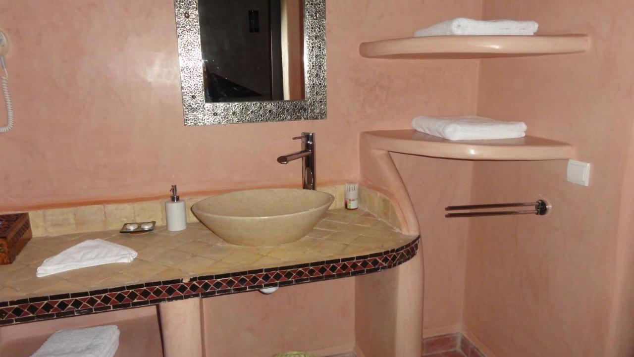Hotel Elmalara à Tafraout Extérieur photo