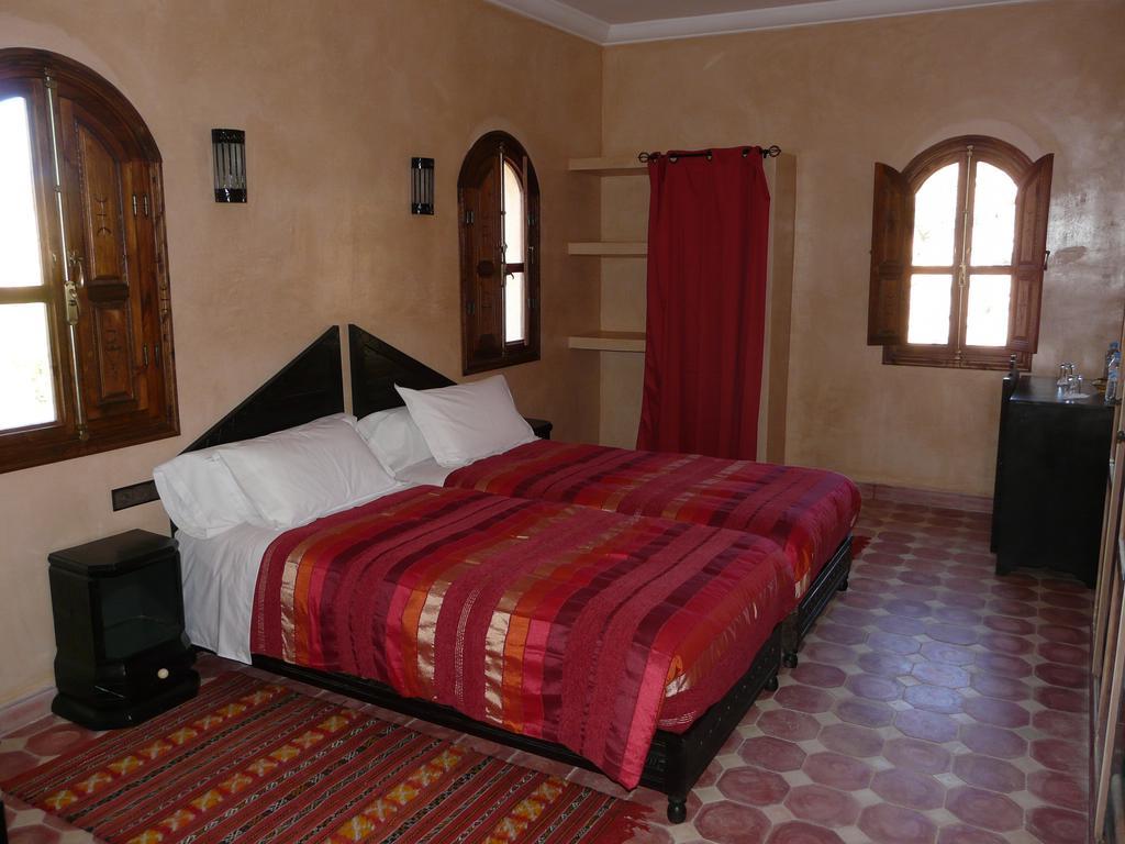 Hotel Elmalara à Tafraout Extérieur photo