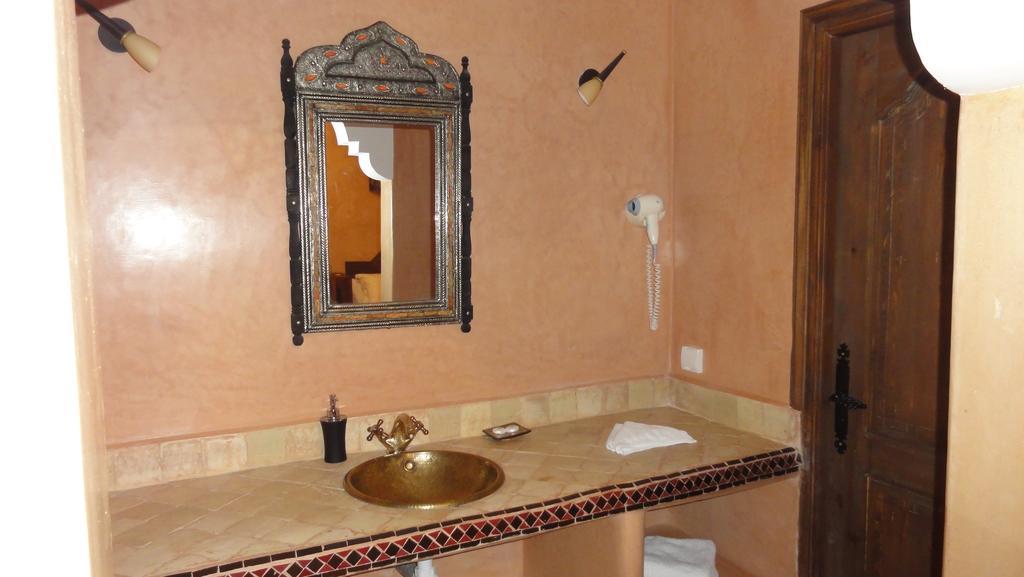Hotel Elmalara à Tafraout Extérieur photo