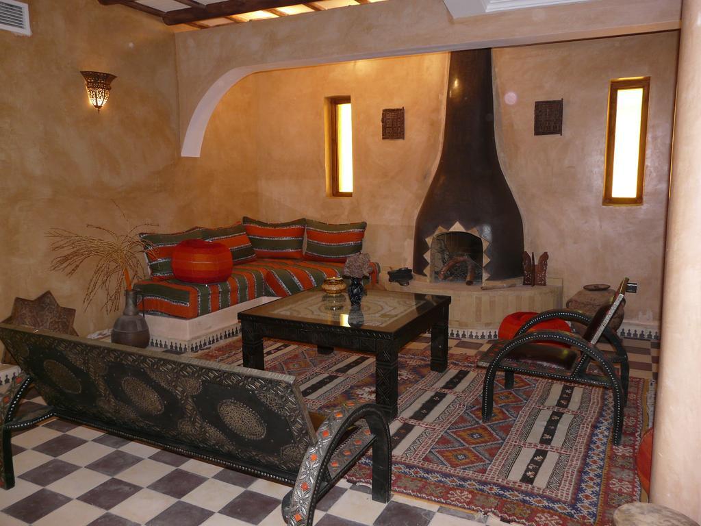 Hotel Elmalara à Tafraout Extérieur photo